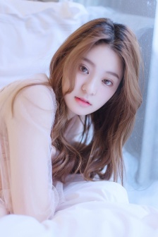 小小姑娘电影播放免费视频